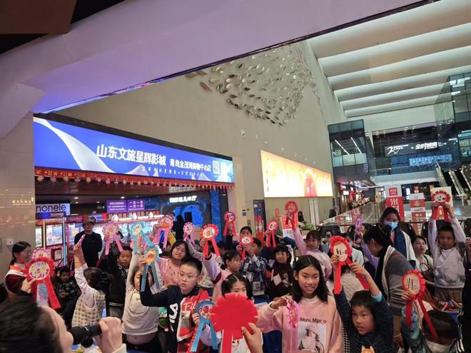 到生活场 换个方式“打开”影院澳门新葡京青岛市南区:从放映厅(图2) 到生活场 换个方式“打开”影院澳门新葡京青岛市南区:从放映厅(图2)